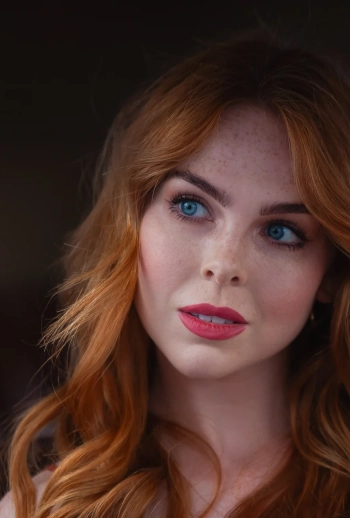 Elegant female model in Central London, color.